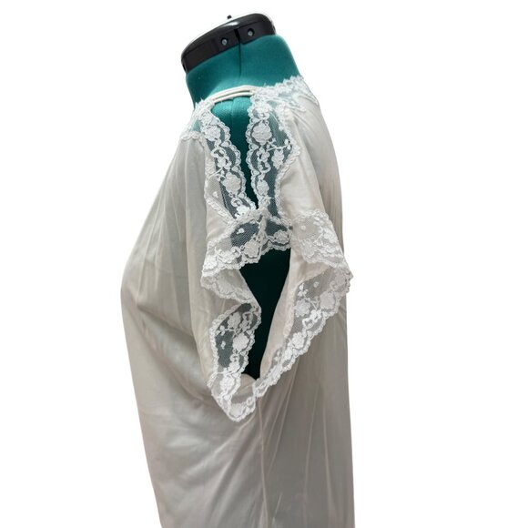 Vintage White Lace-Trimmed Nightgown With Flutter Sleeves Medium - Picture 5 of 15